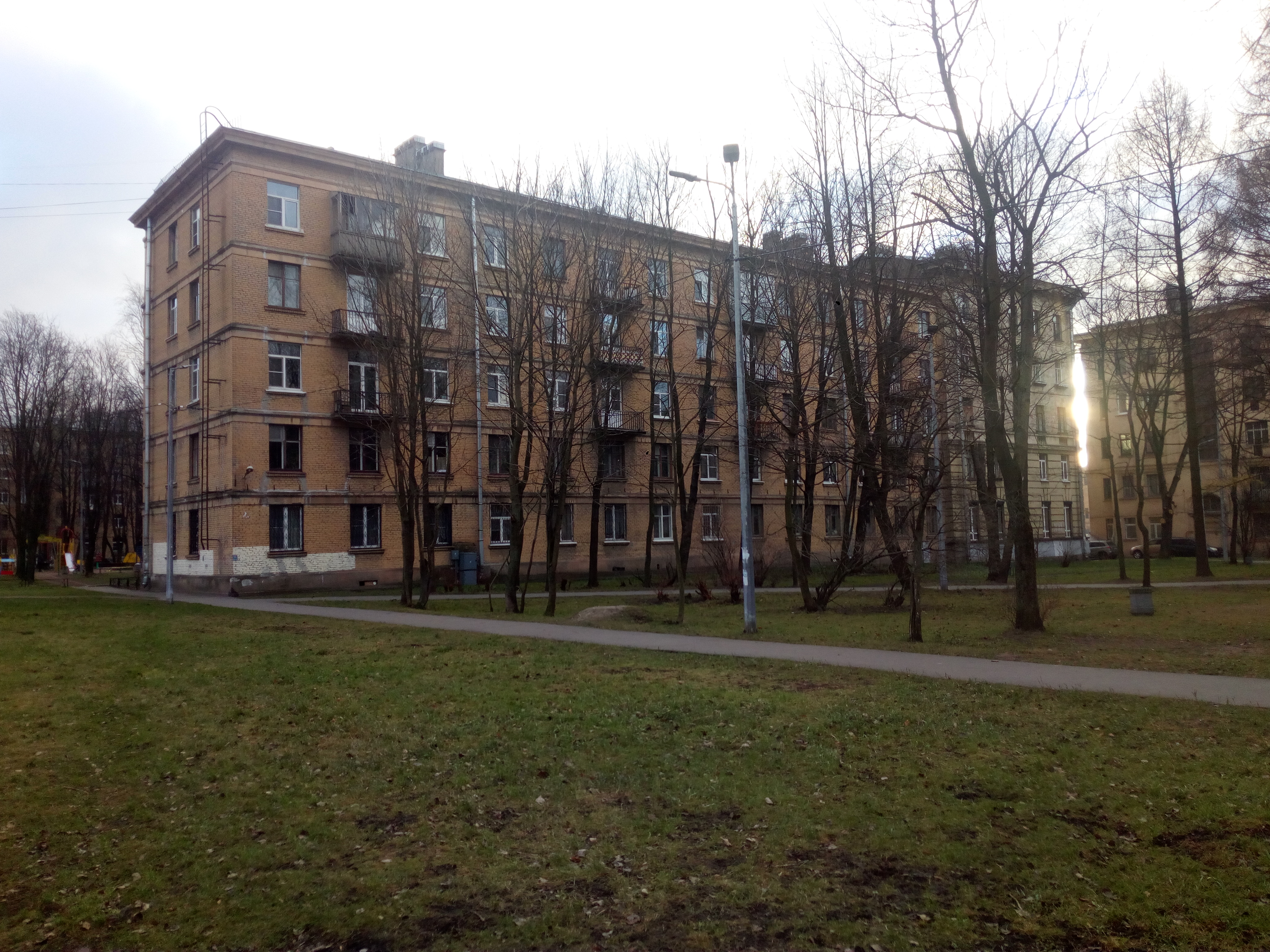 Октябрьская наб. 100к1_11-12_2.jpg