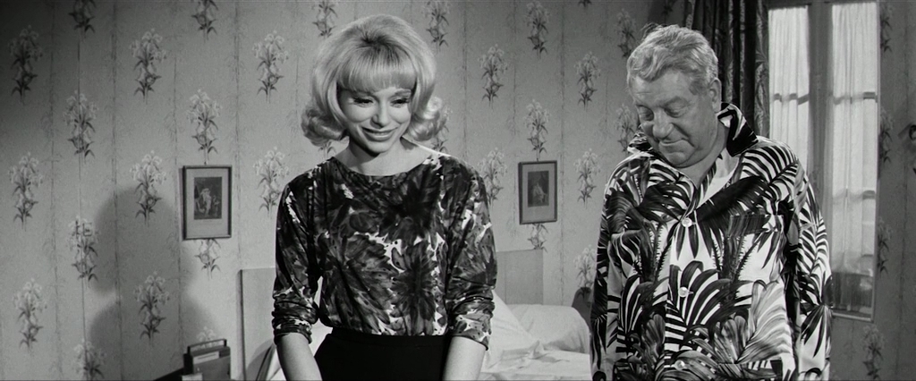 Месье.1964.BDRip AVC msltel.mkv_snapshot_00.08.56.690.jpg