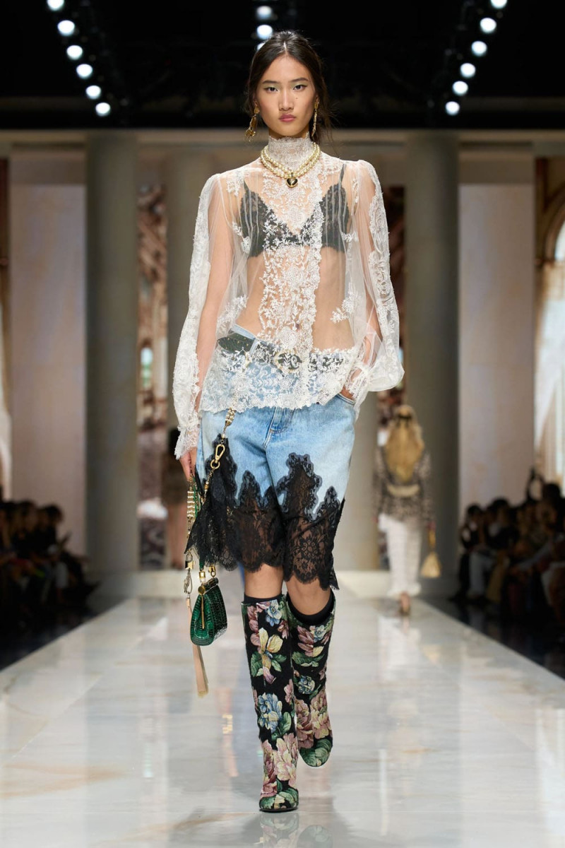 Dolce-Gabbana-Spring-Summer-2027-Runway-Magazine-41.jpg