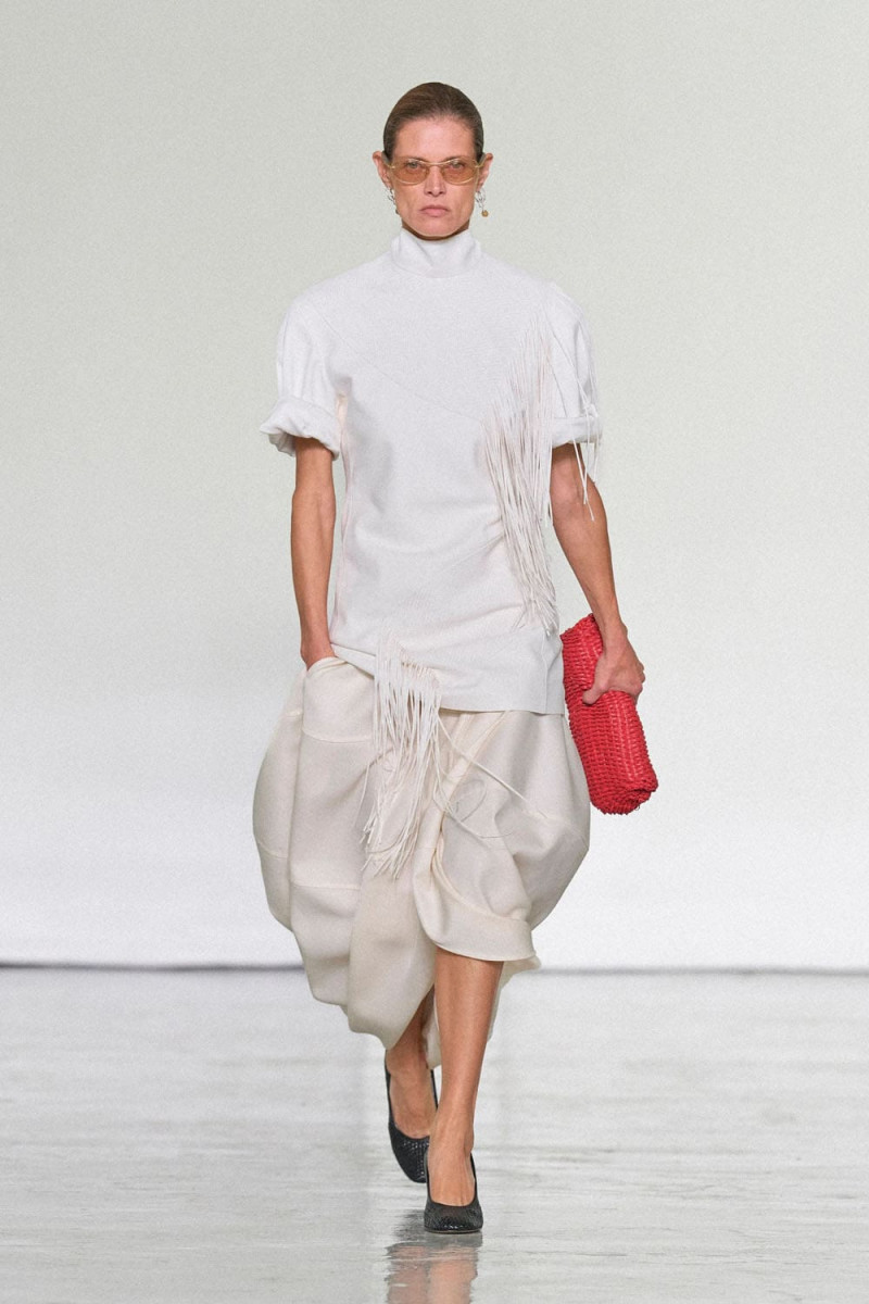 Bottega-Veneta-Spring-Summer-2027-Runway-Magazine-34.jpg