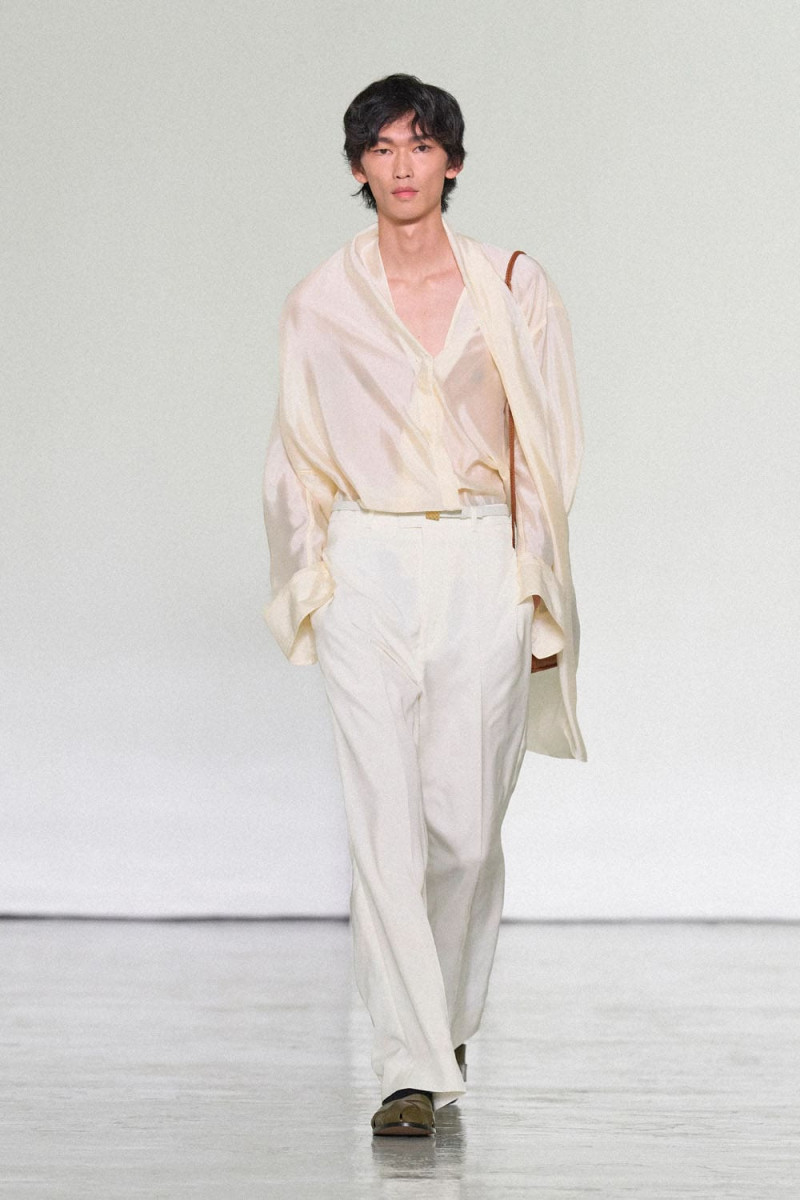 Bottega-Veneta-Spring-Summer-2027-Runway-Magazine-56.jpg