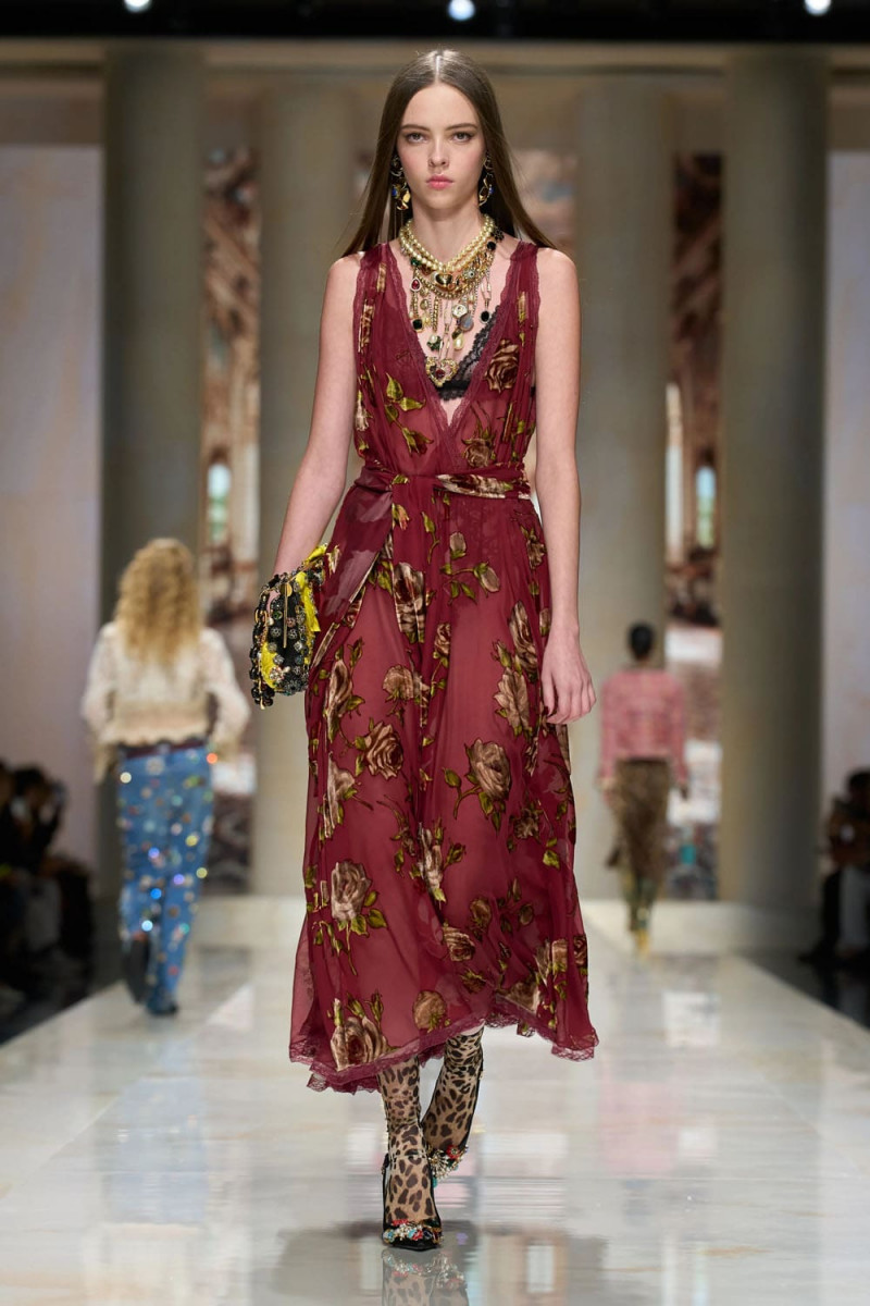 Dolce-Gabbana-Spring-Summer-2027-Runway-Magazine-20.jpg