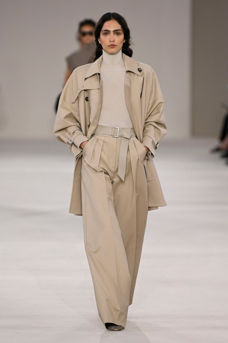 max-mara-spring-27-rtw-r-gg-016.jpg
