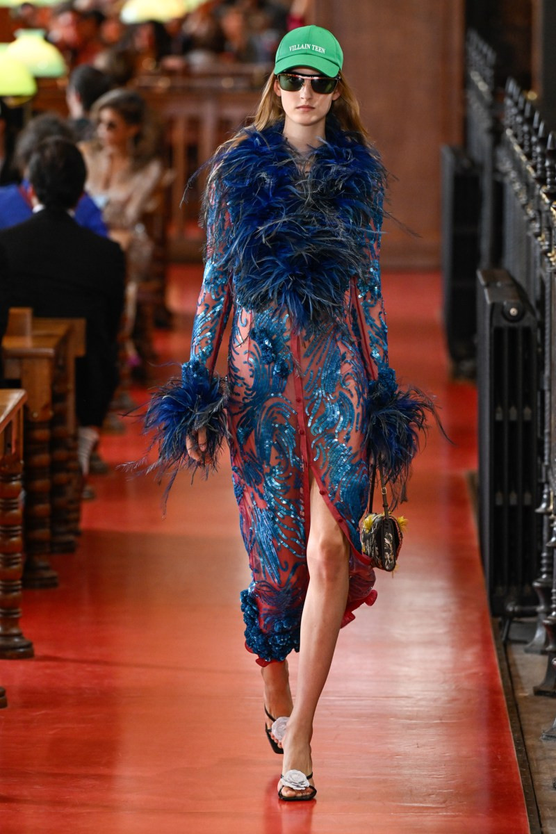 valentino-spring-27-rtw-pfw-r-gg-036.jpeg