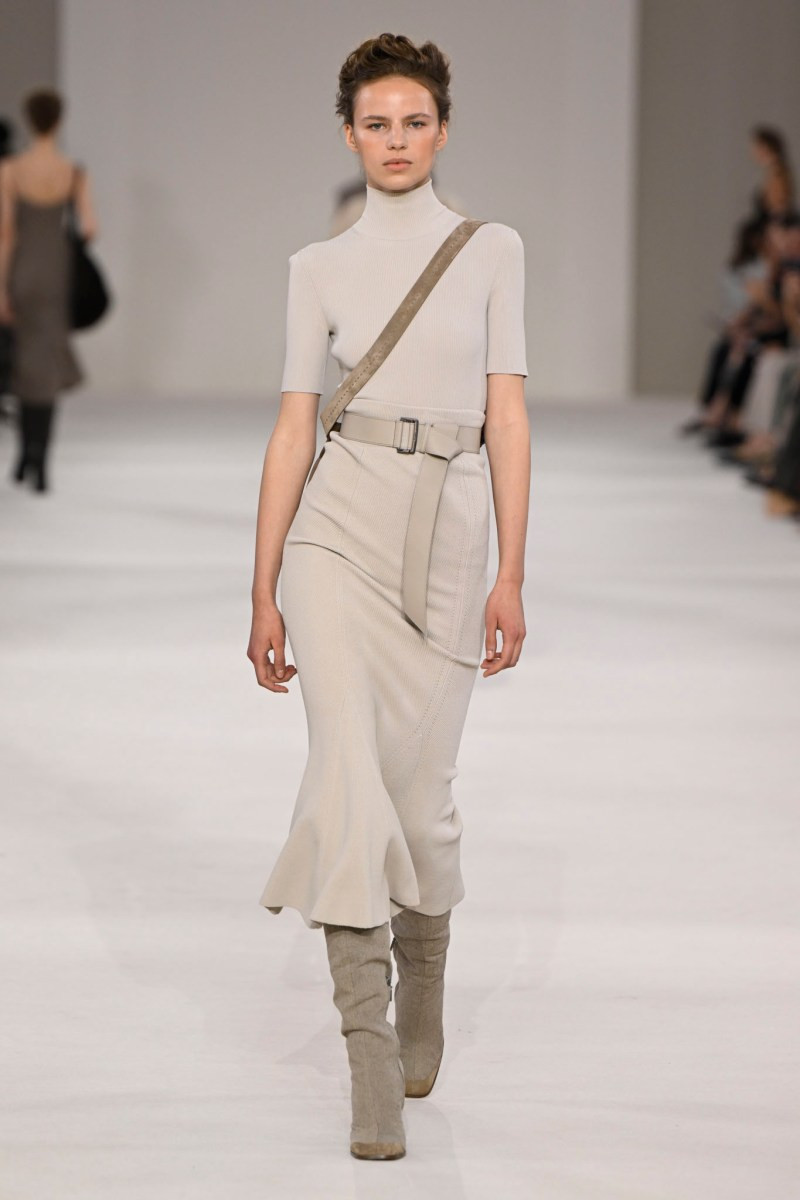 max-mara-spring-27-rtw-r-gg-015.jpg