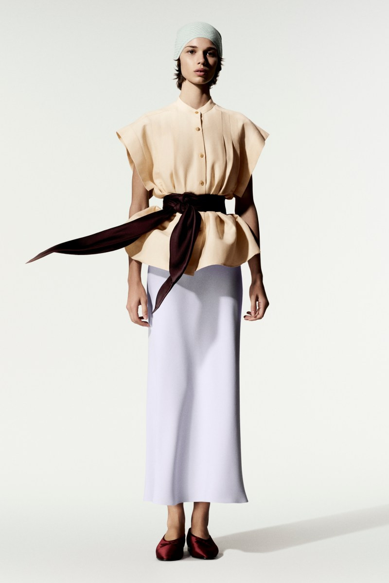 loro-piana-ss27-rtw-mfw-r-ctsy-0005.jpg