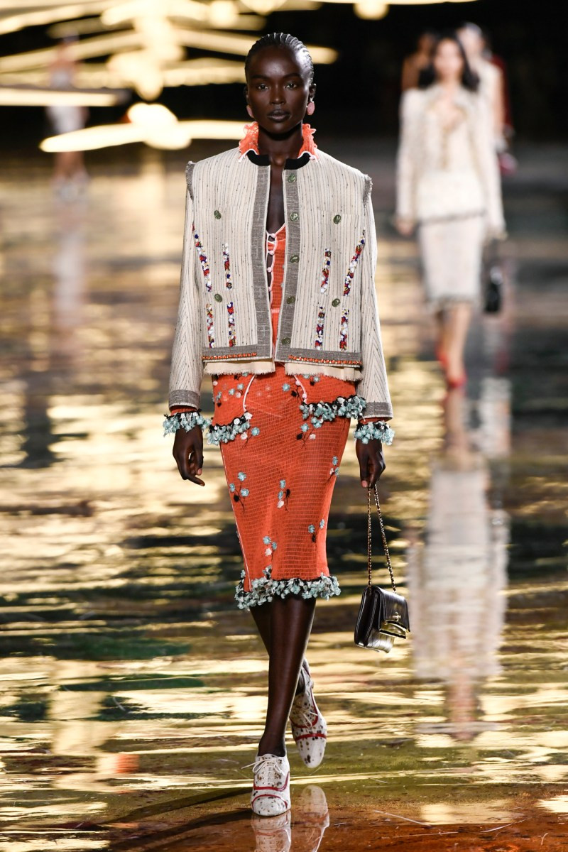 chanel-spring-2027-rtw-r-dm-0006.jpg