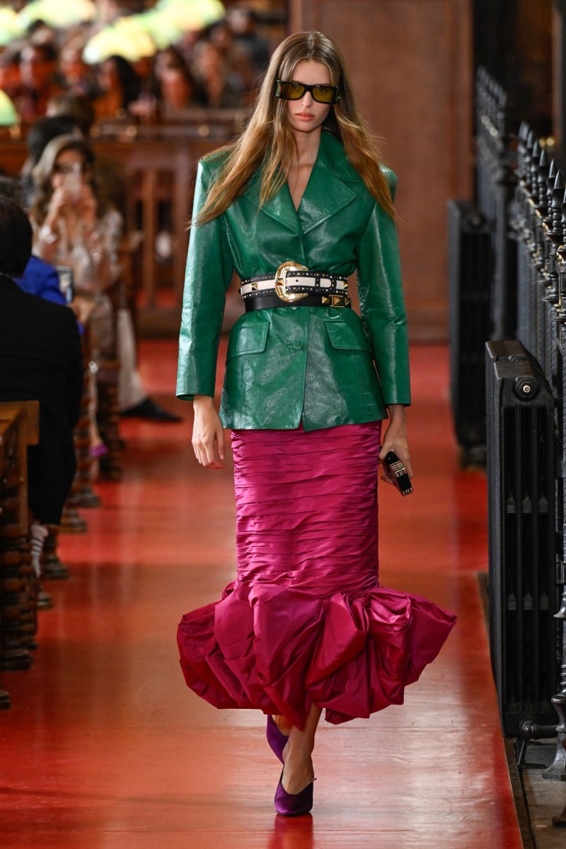 valentino-spring-27-rtw-pfw-r-gg-015.jpeg