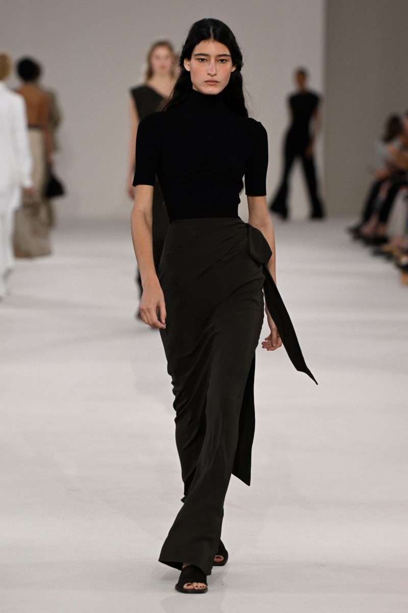 max-mara-spring-27-rtw-r-gg-041.jpg