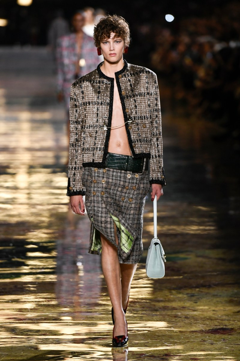 chanel-spring-2027-rtw-r-dm-0043.jpg
