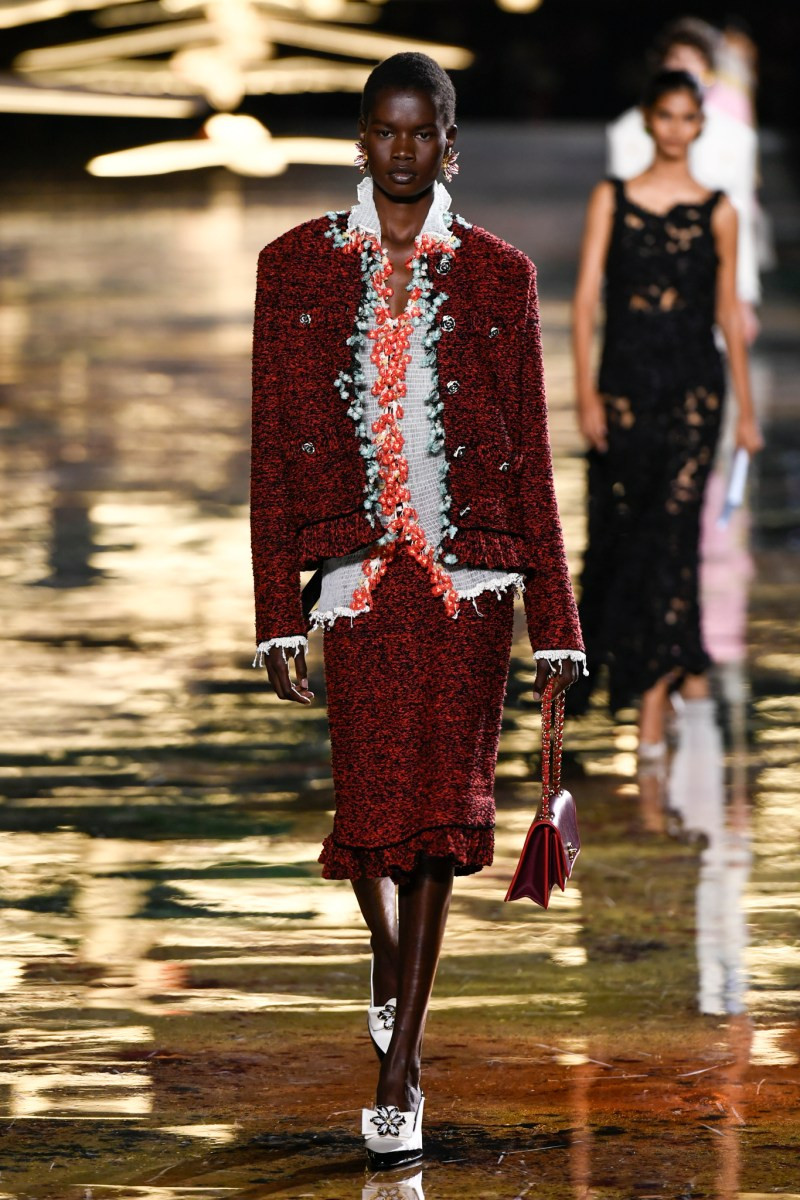 chanel-spring-2027-rtw-r-dm-0009.jpg