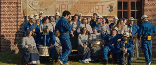    / En fanfare (2024/BDRip/HDRip)